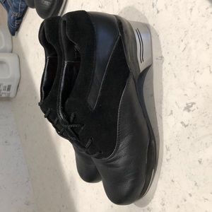 Capezio Tapsonic tap shoes
